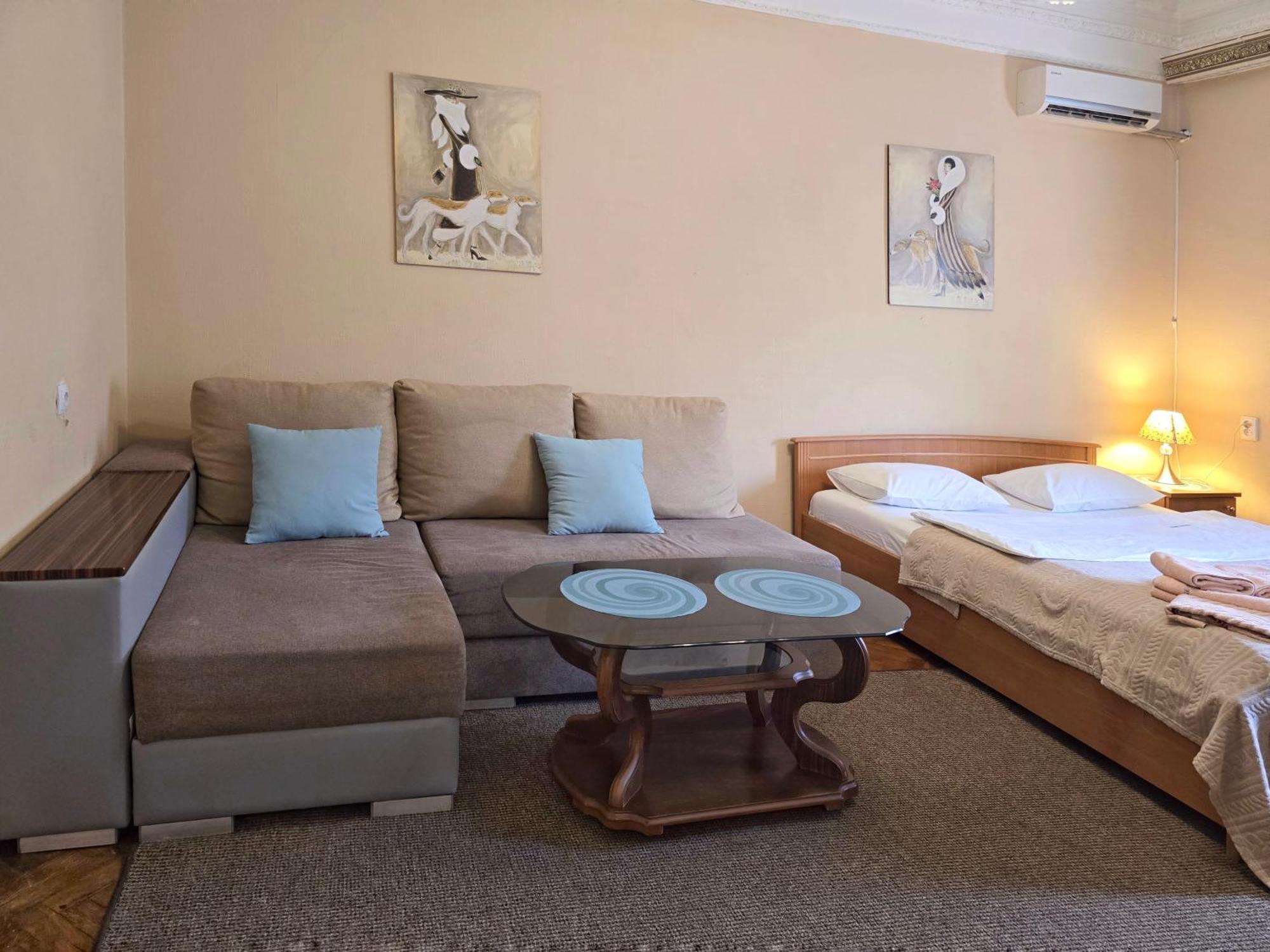 קייב Home Hotel Apartments On Lva Tolstogo מראה חיצוני תמונה