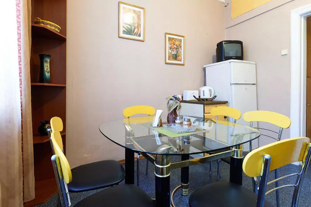 קייב Home Hotel Apartments On Lva Tolstogo מראה חיצוני תמונה