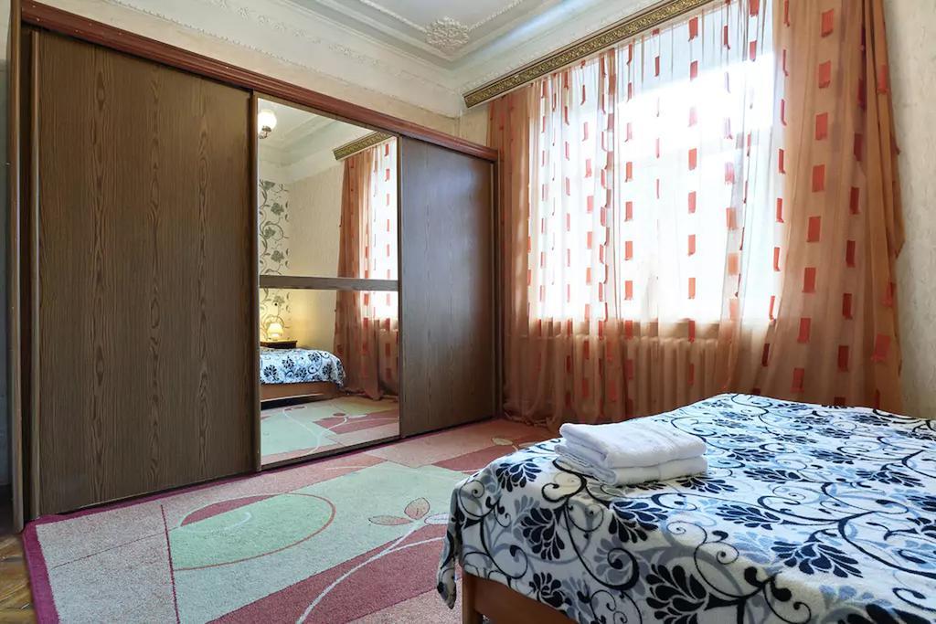 קייב Home Hotel Apartments On Lva Tolstogo מראה חיצוני תמונה